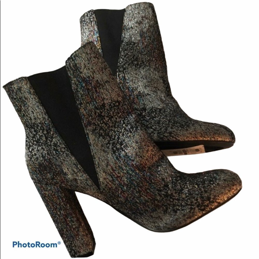 Steve Madden Color Effect Booties size 6M Metallic Glitter Sparkle Ankle Boots
